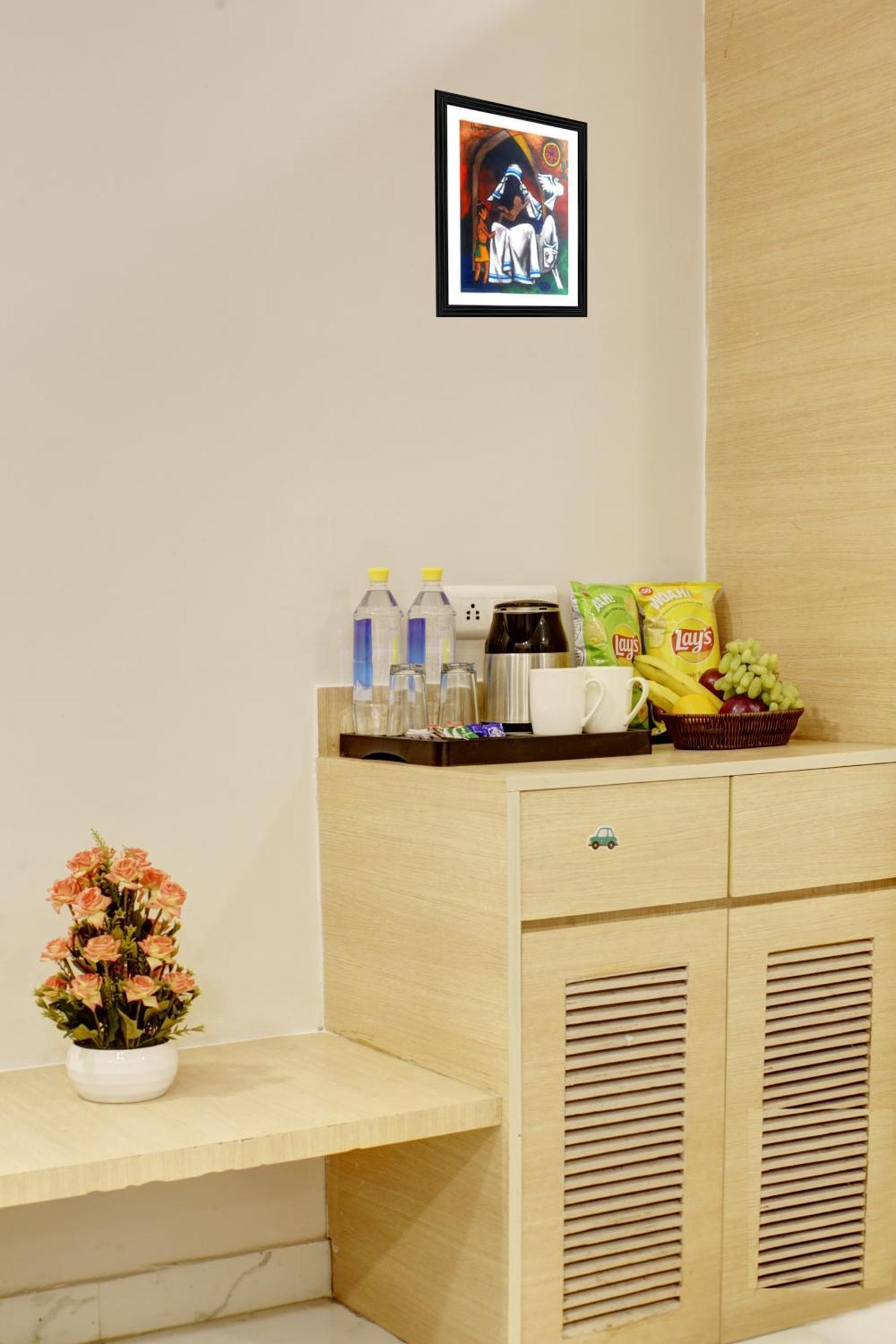 Limewood Stay - Fortis Hospital Гургаон Экстерьер фото