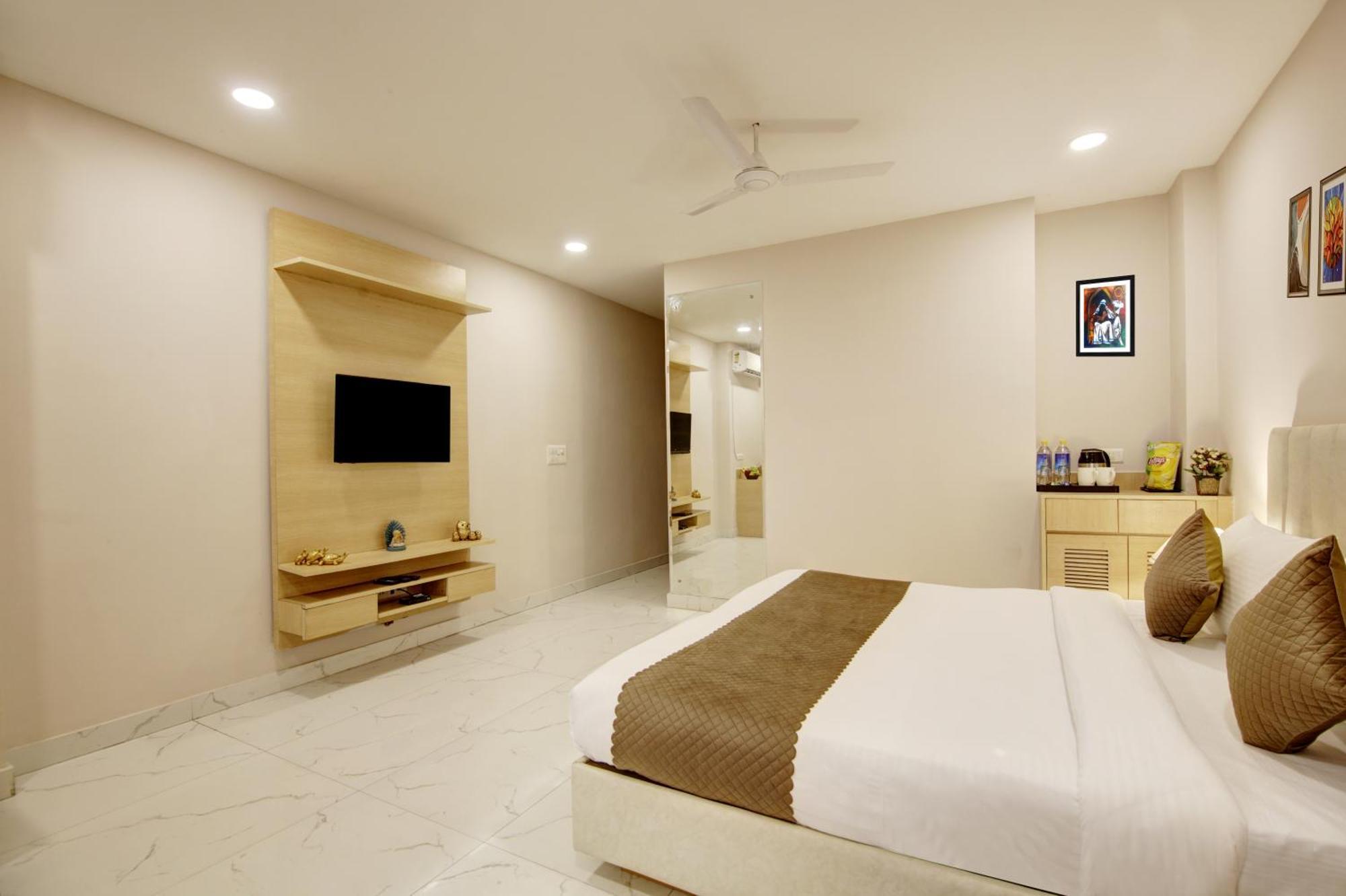 Limewood Stay - Fortis Hospital Гургаон Экстерьер фото