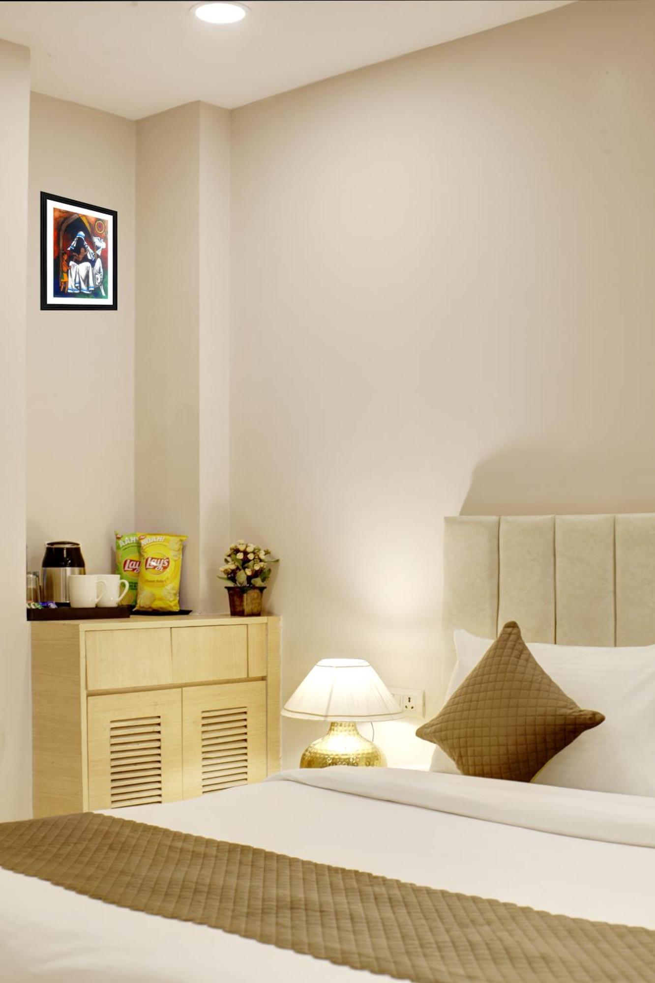 Limewood Stay - Fortis Hospital Гургаон Экстерьер фото